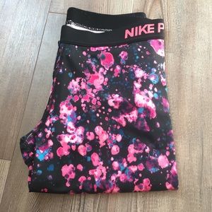Nike pro capris